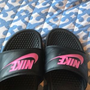 Nike slides